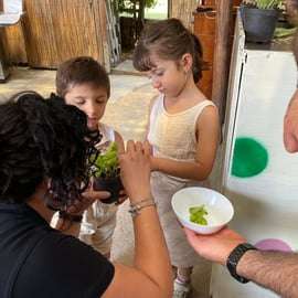 Corso di cucina a Positano con mozzarella e vista su Li Galli