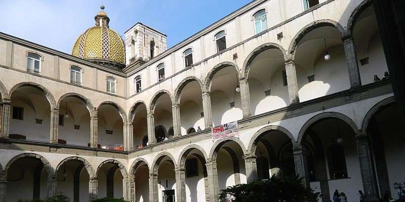 Chiostro di San Pietro Martire (Facoltà di Lettere e Filosofia)