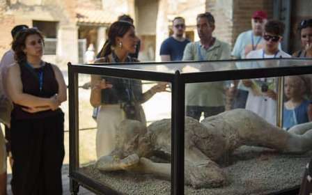 Visita guidata di Pompei da Napoli: Foro e Lupanare