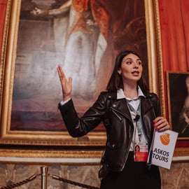 Napoli: Palazzo Reale e Quartieri Spagnoli Tour per piccoli gruppi