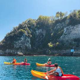 Sorrento: Tour per piccoli gruppi in kayak ai Bagni Regina Giovanna