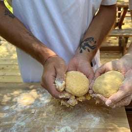 Corso di cucina a Sorrento nel giardino di O' Masto