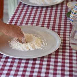 Sorrento: Lezione di pizza, vino e limoncello in una fattoria locale