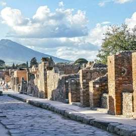 Da Napoli: Visita Pompei Scavi e Vesuvio con guida e biglietto salta fila