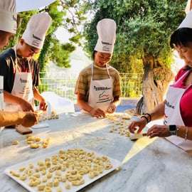 Corso di cucina a Sorrento in una villa con vista sul mare
