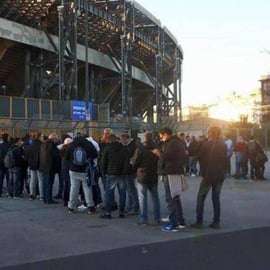 Napoli: Tour guidato a piedi dell'esterno dello Stadio Maradona