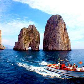 Capri: tour in barca dell'isola con sosta alla Grotta Azzurra