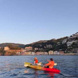 Sorrento: Tour per piccoli gruppi in kayak ai Bagni Regina Giovanna