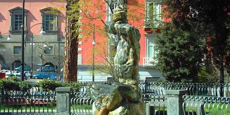 Fontana del Tritone