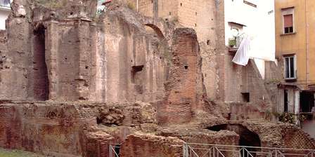 Area Archeologica di Carminiello ai Mannesi