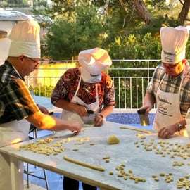 Corso di cucina a Sorrento in una villa con vista sul mare