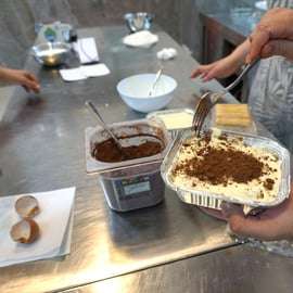 Corso di cucina di pizza e tiramisù a Napoli con attestato