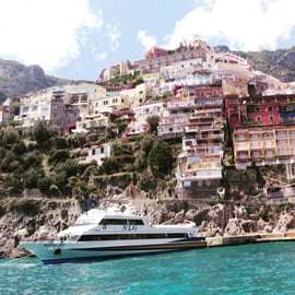 Da Napoli: traghetto per Amalfi e Positano