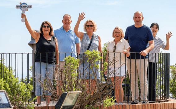 Da Napoli: Tour guidato di Capri con biglietti del traghetto e minibus
