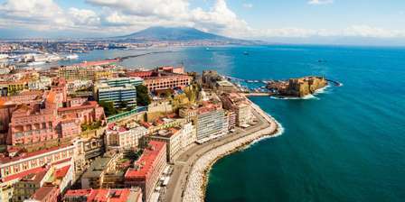 Come organizzare un viaggio in famiglia a Napoli