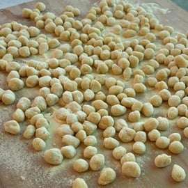 Corso di cucina a Sorrento nel giardino di O' Masto