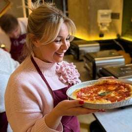 Corso di pizza napoletana: esperienza culinaria autentica