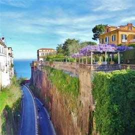 Sorrento: Tour guidato a piedi e degustazione di limoncello