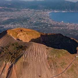 Napoli: Andata e ritorno + Biglietto d'ingresso al Parco del Vesuvio