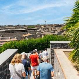 Gita a Pompei e Vesuvio da Napoli con pranzo a base di pizza
